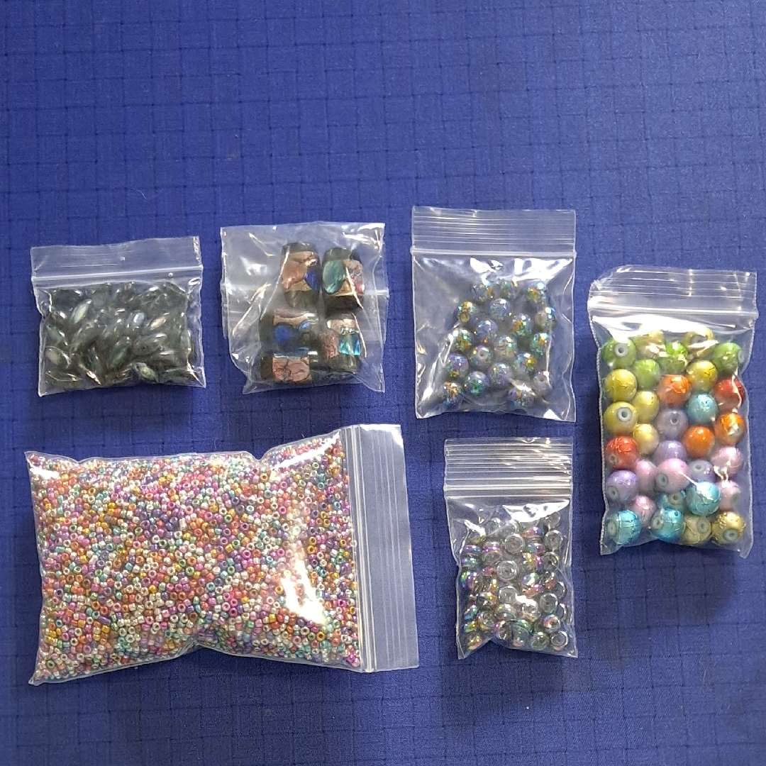 Colorful Bead Assortment For Jewelry Making, 140+ Beads Plus 5 Oz Of Seed Beads